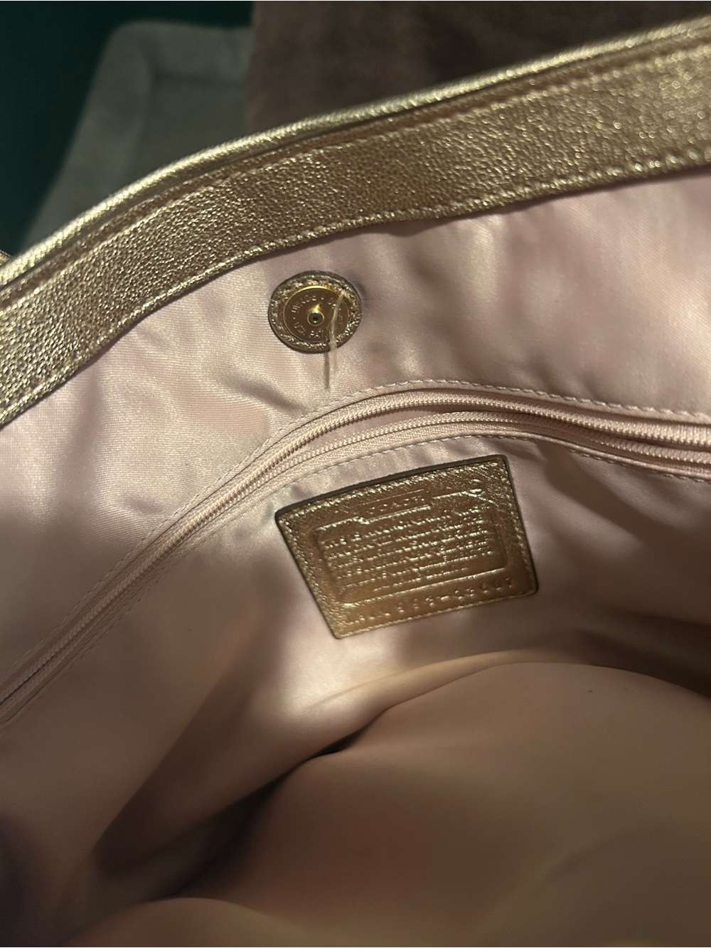 Vintage Rose-Gold COACH Shoulder Bag - Picture 8 of 10